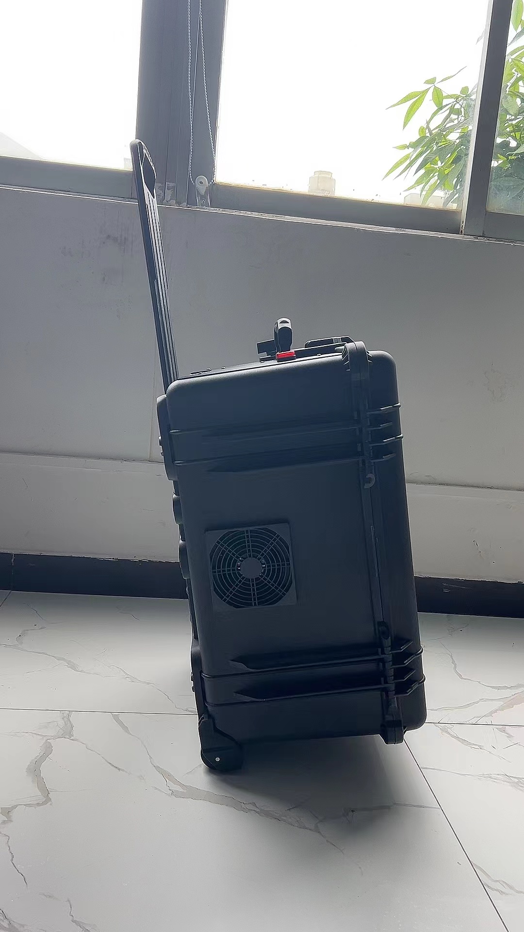 那坡手拉箱型移动通信干扰器